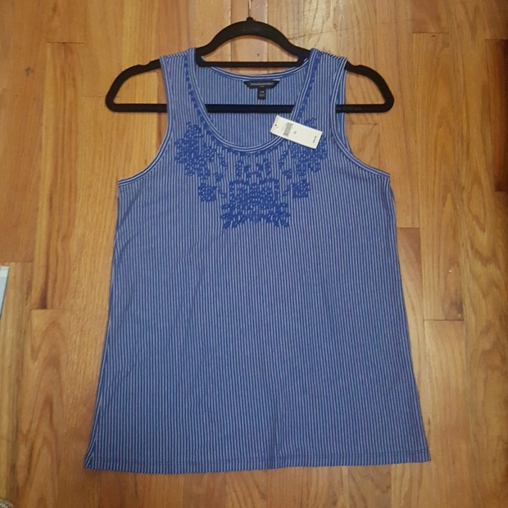 BR striped embroided top